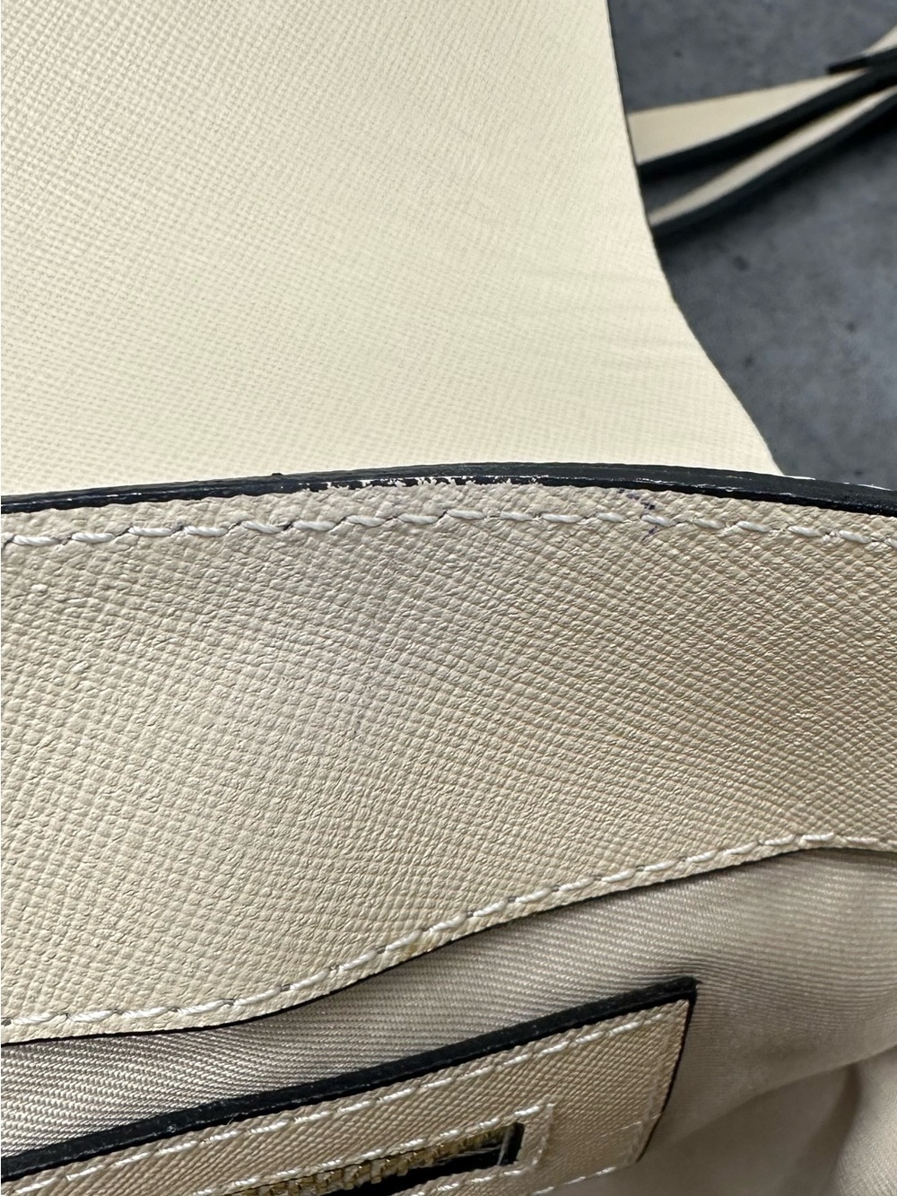 Vittoria Napoli Ashley Cream Leather Crossbody Shoulder Bag - Picture 6 of 7